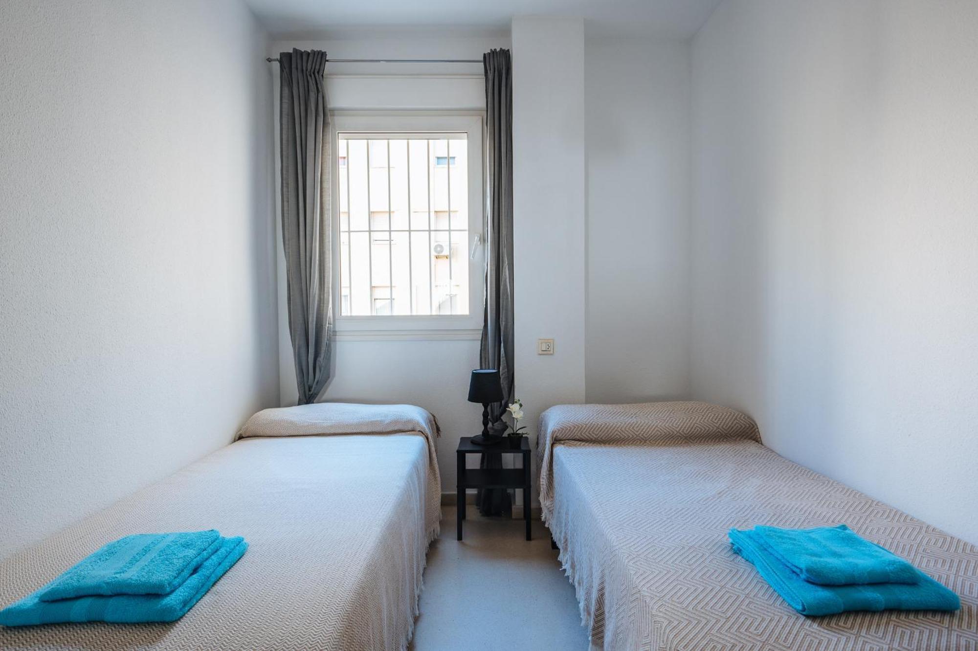 Апартаменты Piso Familiar Virgen Del Rocio Севилья Экстерьер фото